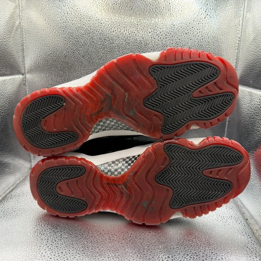 Size 11.5 Nike Air Jordan 11 Retro Bred Leather Black Mens Sneakers‎ 136046-061